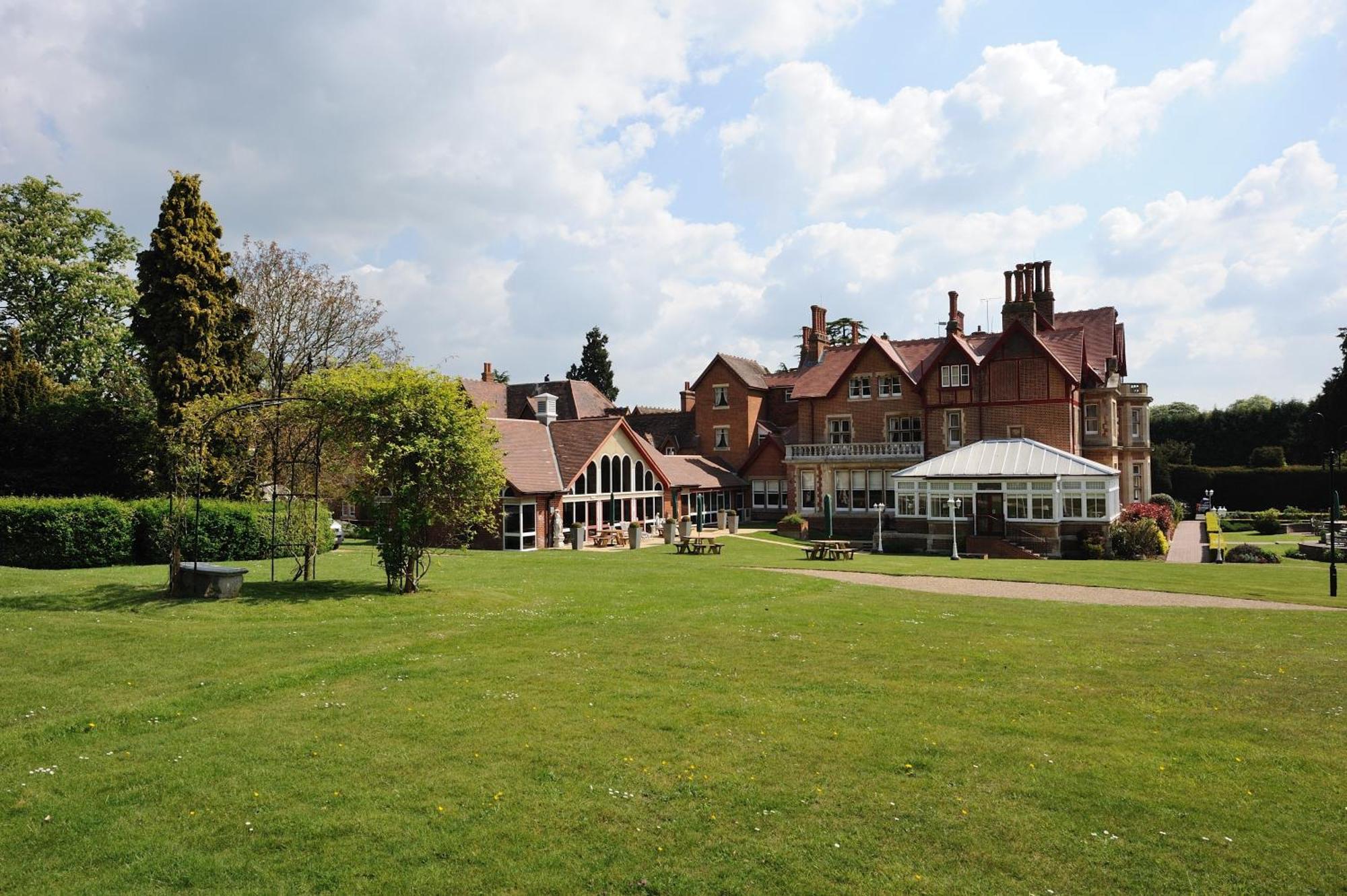 Hotel Pendley Manor Tring Esterno foto